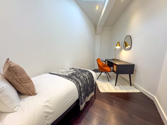 4 bedroom student apartment in Camden, London