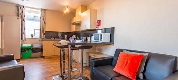 6 bedroom student apartment in Heath Town, Wolverhampton