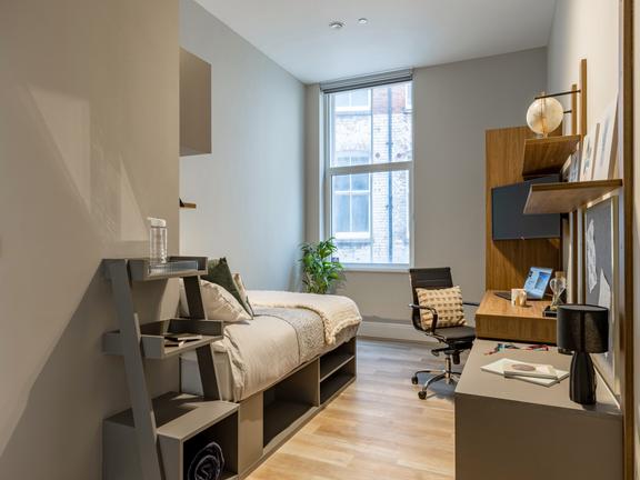 1 bedroom student apartment in City Centre, Birmingham