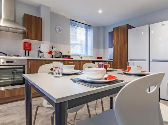 1 bedroom student apartment in Mutley Plain, Plymouth