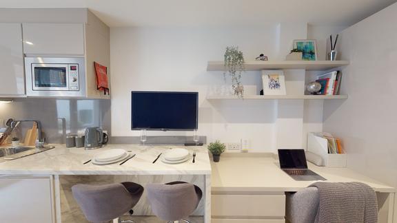 1 bedroom student apartment in City Centre, Reading