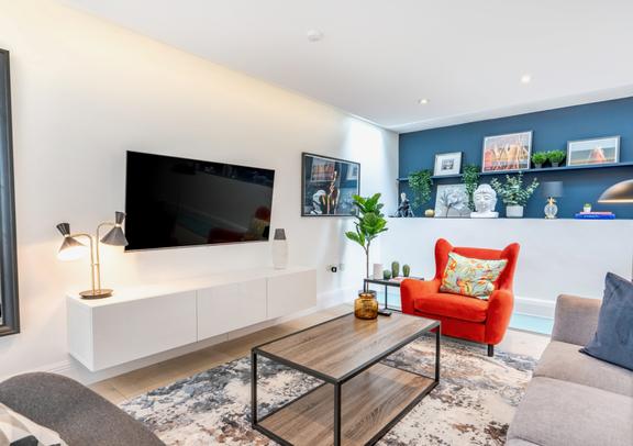 3 bedroom student apartment in Soho, London