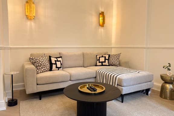 2 bedroom student apartment in Soho, London