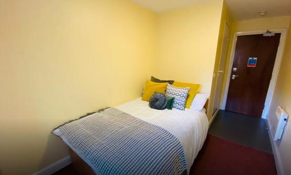 1 bedroom student apartment in Great Horton, Bradford