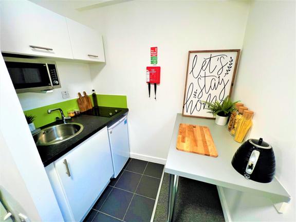 1 bedroom student apartment in City Centre, Leicester