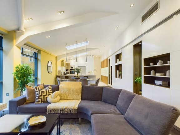 4 bedroom student apartment in Camden, London