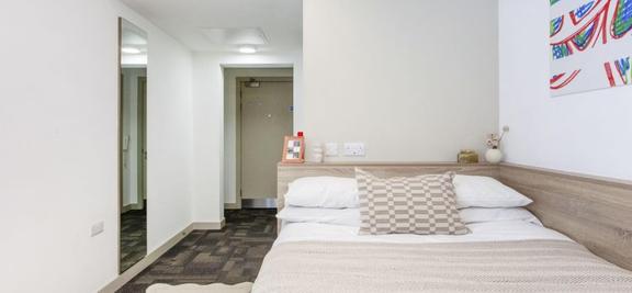 1 bedroom student apartment in City Centre, Reading