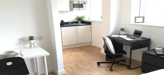 1 bedroom student apartment in Newcastle-under-Lyme, Stoke-on-Trent
