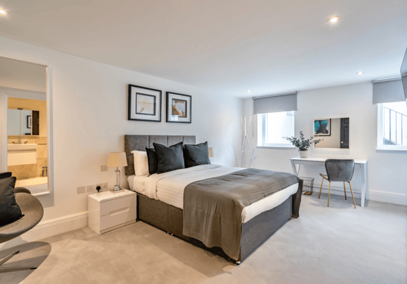 2 bedroom student apartment in Soho, London