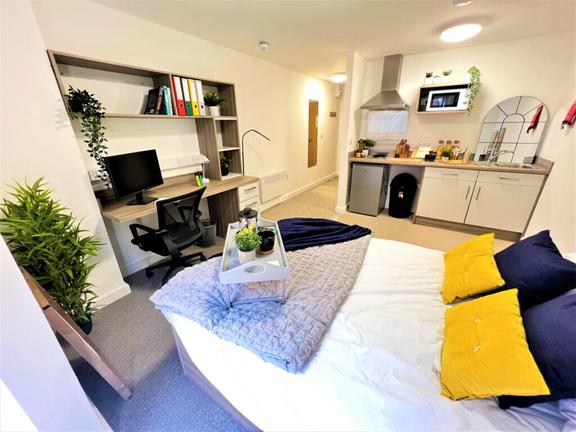 1 bedroom student apartment in Shelton, Stoke-on-Trent