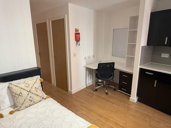 1 bedroom student apartment in City Centre, Leicester