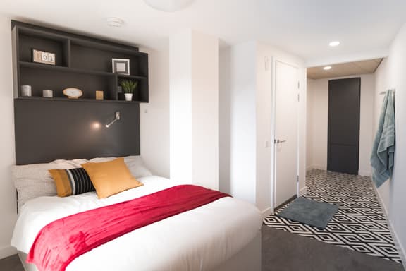 1 bedroom student apartment in City Centre, Coventry