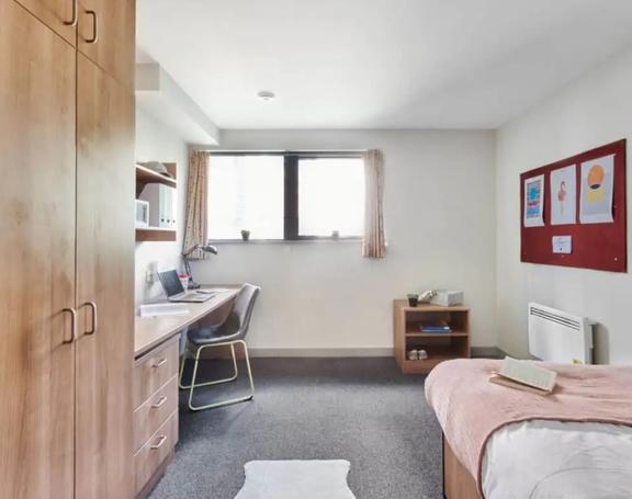 1 bedroom student apartment in City Centre, Exeter