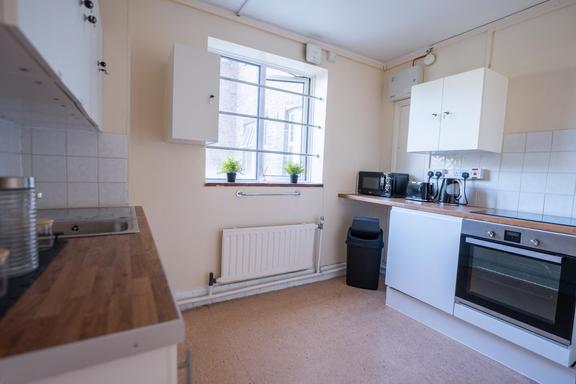 11 bedroom student apartment in Paddington, London