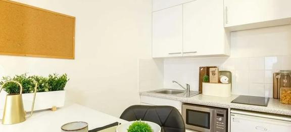 1 bedroom student apartment in Mutley Plain, Plymouth