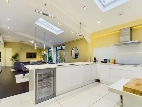 4 bedroom student apartment in Camden, London