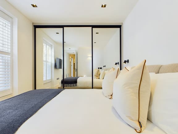 2 bedroom student apartment in Marylebone, London