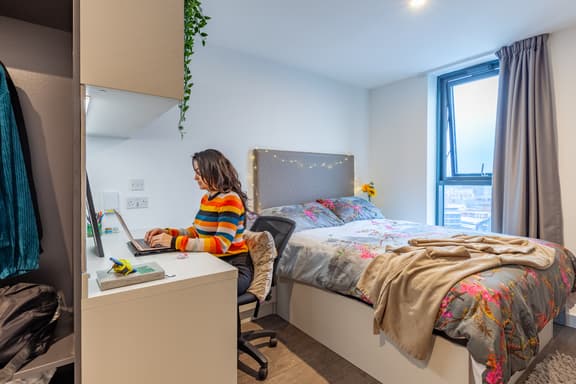 6 bedroom student apartment in Kensington, Liverpool