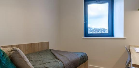 1 bedroom student apartment in City Centre, Plymouth