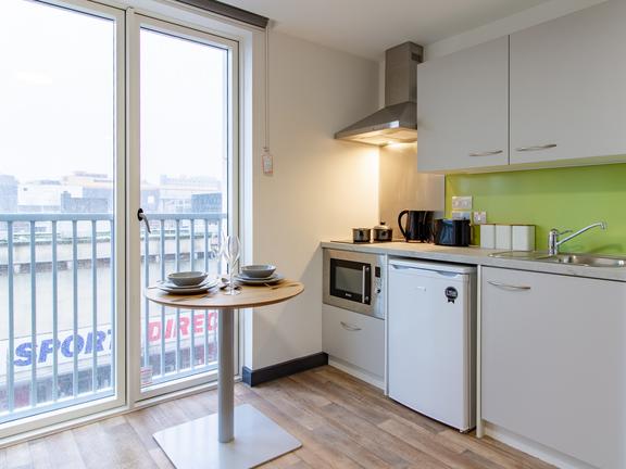 1 bedroom student apartment in City Centre, Plymouth