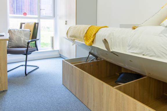 1 bedroom student apartment in City Centre, Derby