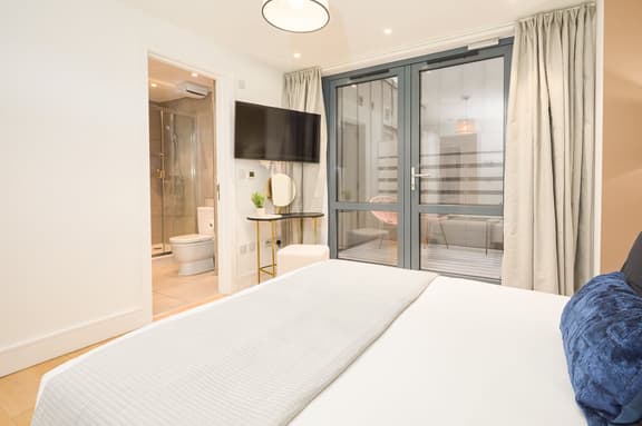 3 bedroom student apartment in Paddington, London