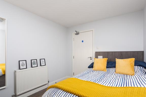 4 bedroom student apartment in Hyde Park, Leeds