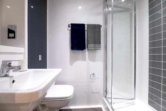 1 bedroom student apartment in City Centre, Reading