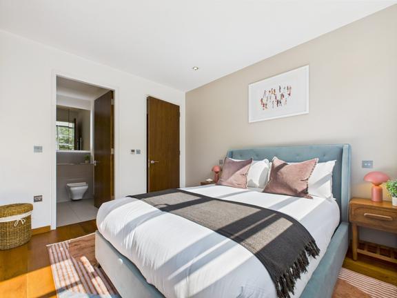 2 bedroom student apartment in Camden, London