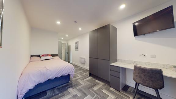 7 bedroom student apartment in Beeston, Nottingham