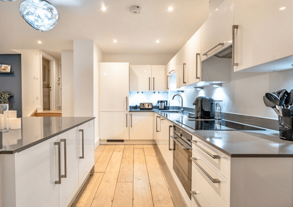 2 bedroom student apartment in Soho, London