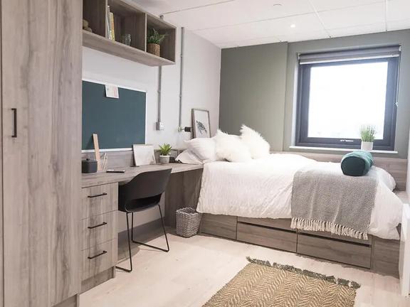 1 bedroom student apartment in Port Tennant, Swansea