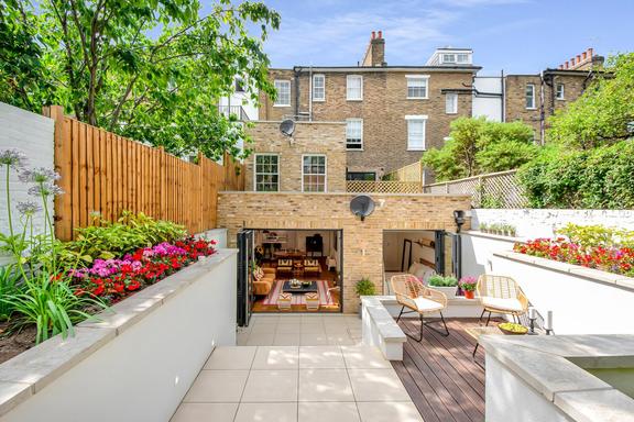 3 bedroom student apartment in Finsbury Park, London