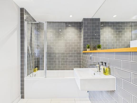 3 bedroom student apartment in Shoreditch, London