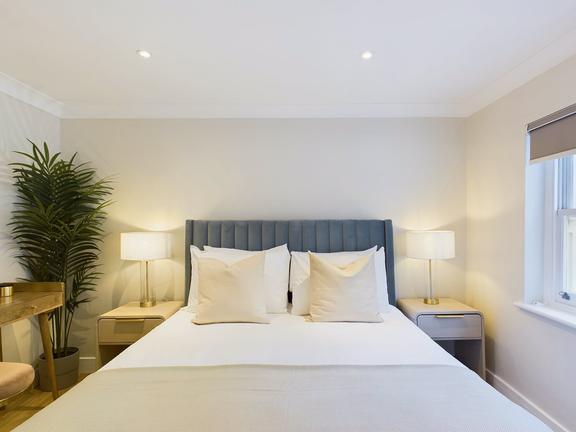 2 bedroom student apartment in Marylebone, London