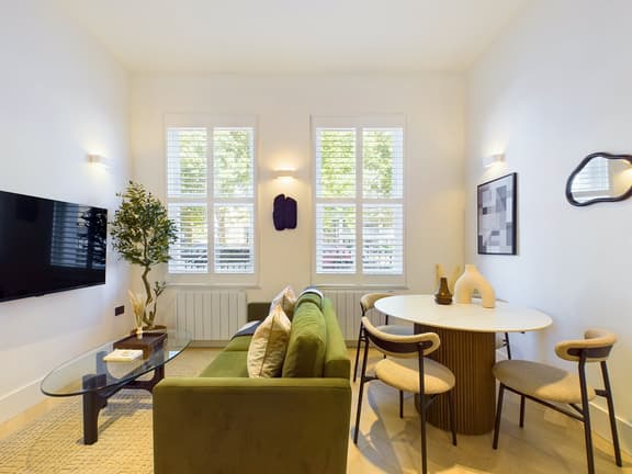 2 bedroom student apartment in Marylebone, London