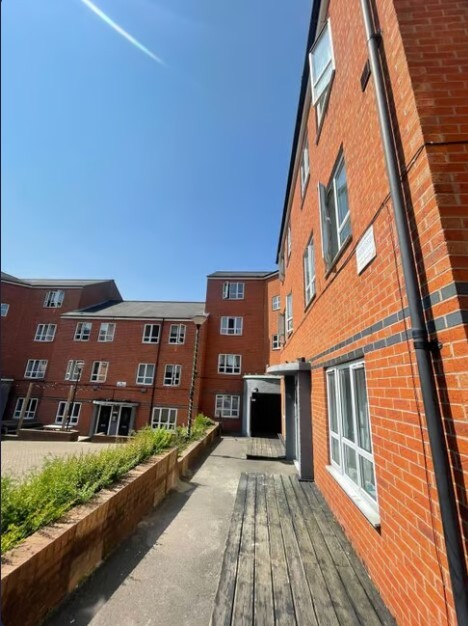 6 bedroom student apartment in Radford, Nottingham