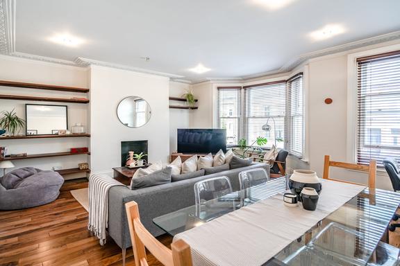 2 bedroom student apartment in Hampstead, London