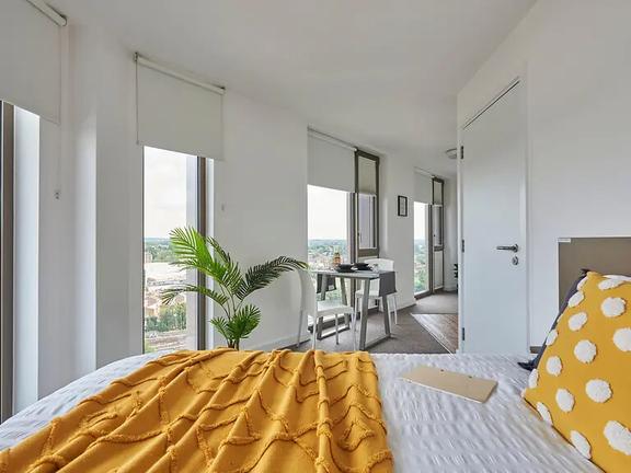 5 bedroom student apartment in Wembley, London