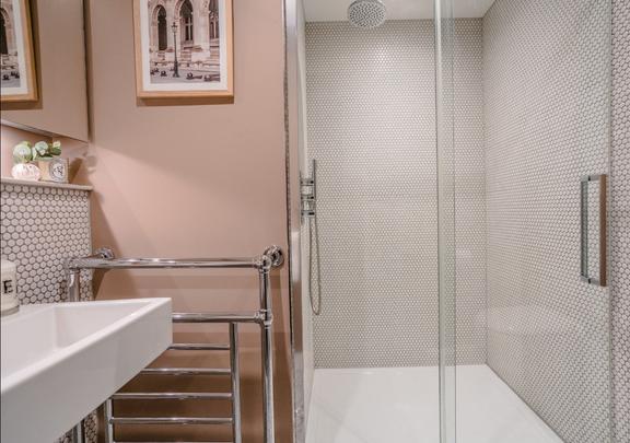 1 bedroom student apartment in Soho, London