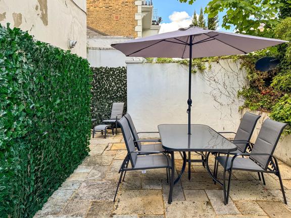 2 bedroom student apartment in Marylebone, London