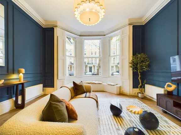 2 bedroom student apartment in Chelsea, London
