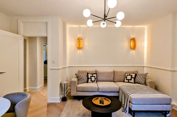 2 bedroom student apartment in Soho, London