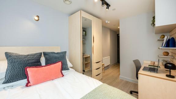 10 bedroom student apartment in Canary Wharf, London