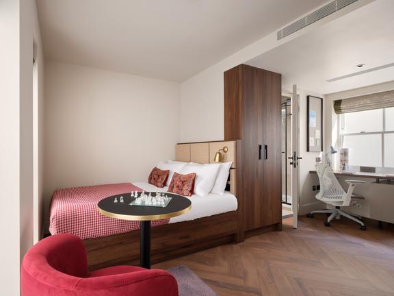 1 bedroom student apartment in Chelsea, London