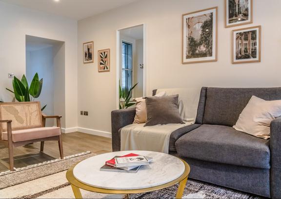 1 bedroom student apartment in Soho, London