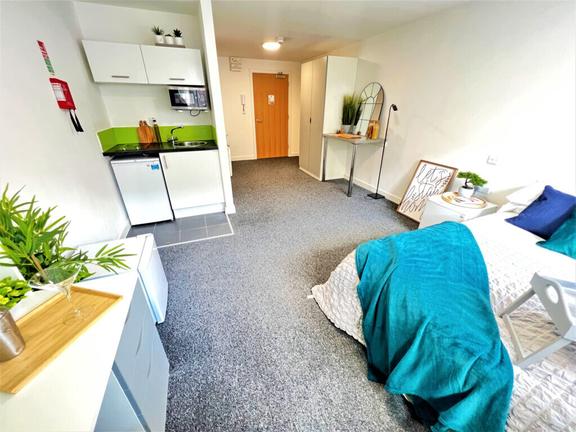 1 bedroom student apartment in City Centre, Leicester