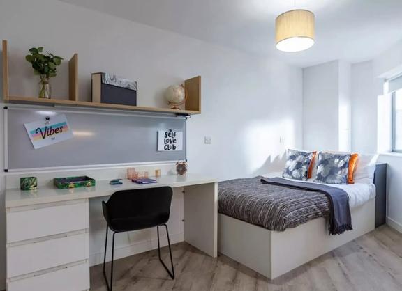 1 bedroom student apartment in Adamsdown, Cardiff