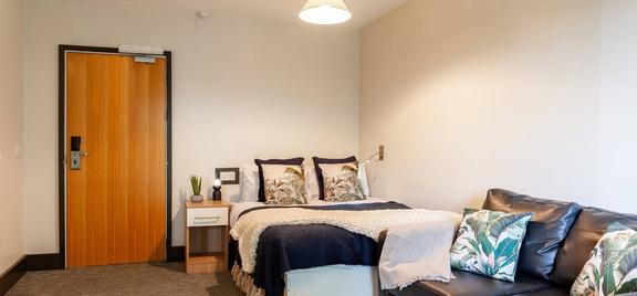 1 bedroom student apartment in City Centre, Reading