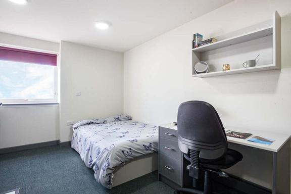 2 bedroom student apartment in Penkhull, Stoke-on-Trent